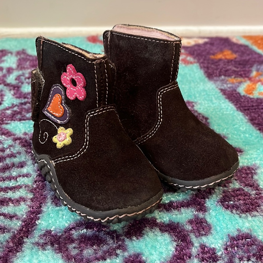 Genuine Kids by Osh Kosh Brown Suede Boots, Size 3.
